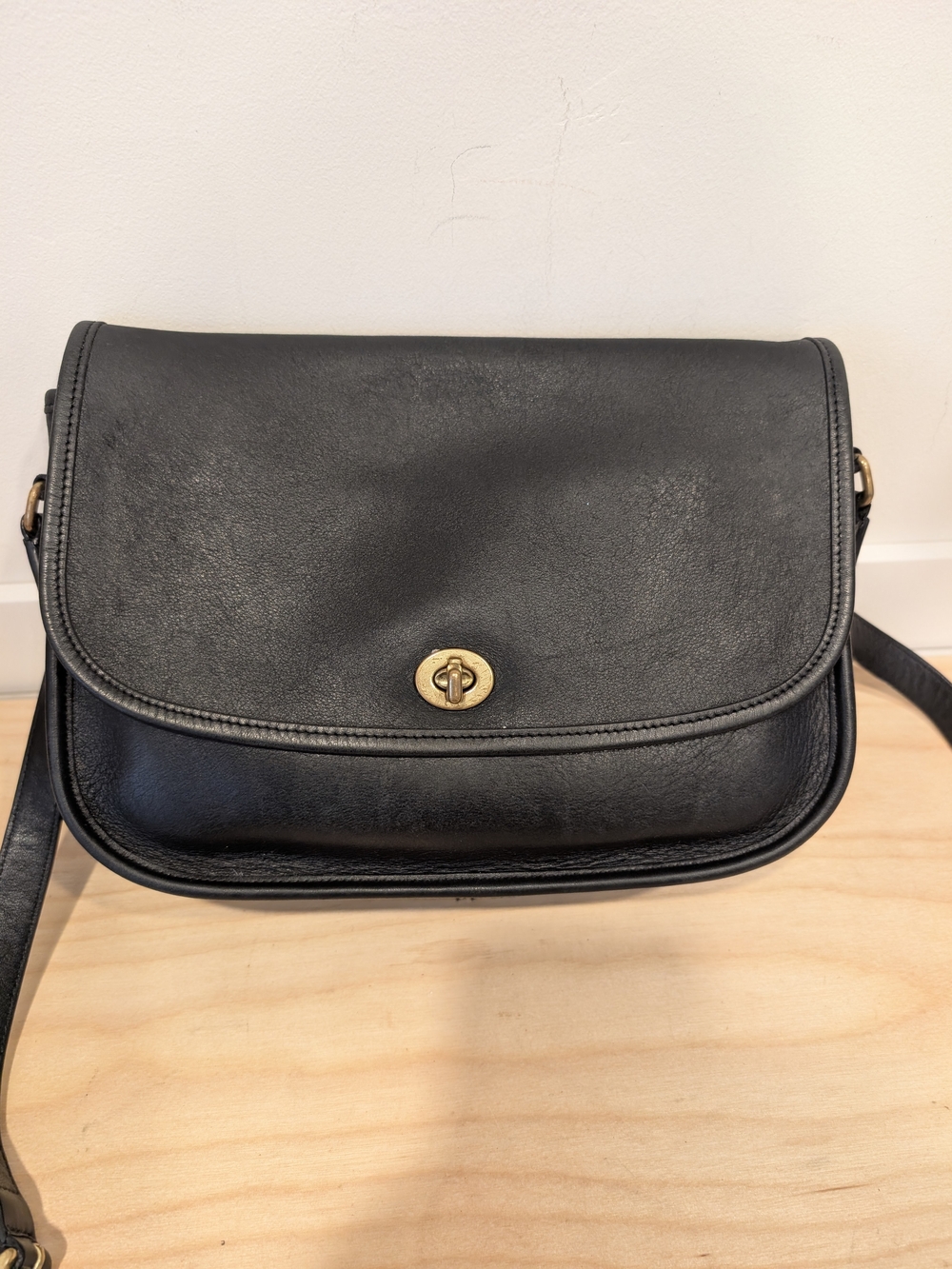 Authentic Vintage Coach Black Leather City Bag Crossbody 9790 - Picture 9 of 15